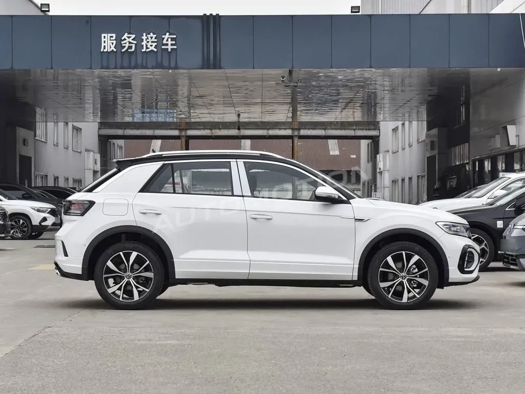 Volkswagen T-Roc, listing photo 8 of 28
