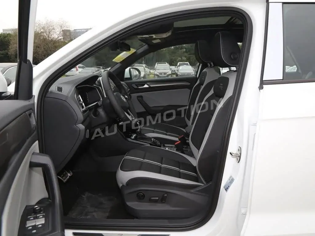 Volkswagen T-Roc, listing photo 9 of 28