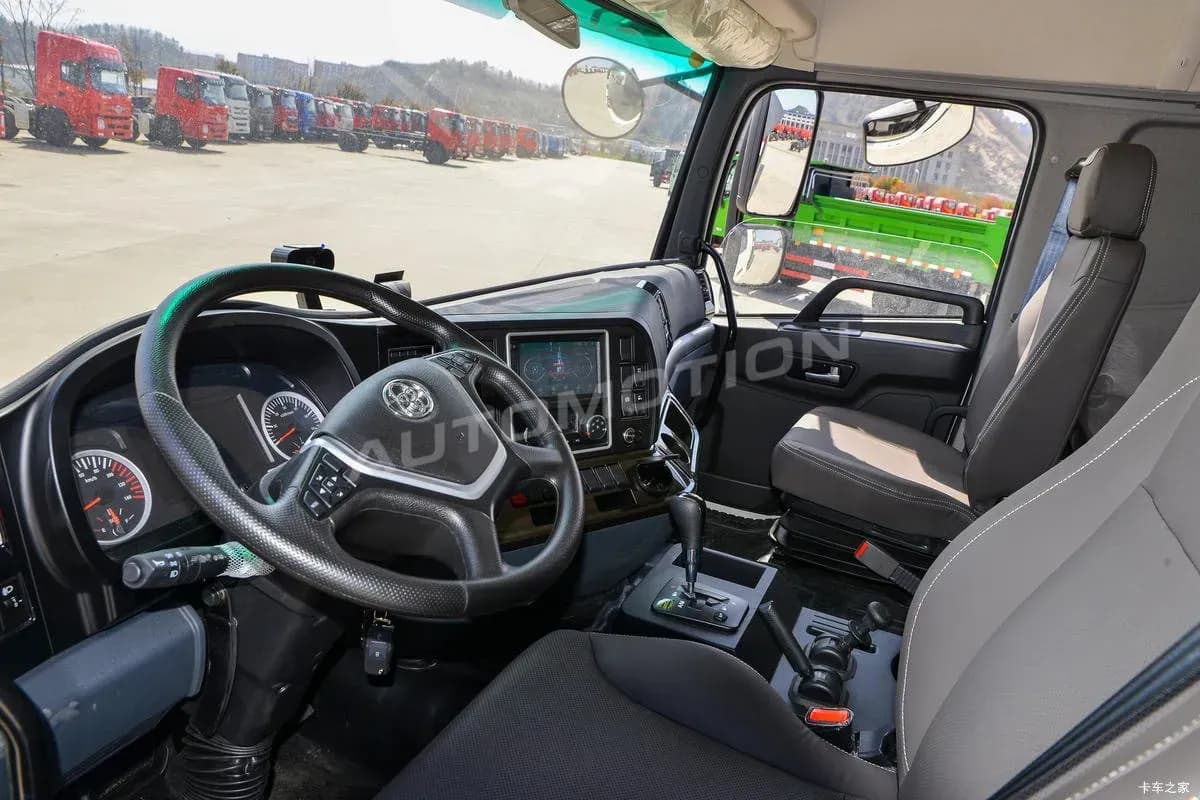 Tri-Ring 6×4 Tractor Truck, listing photo 7 of 9