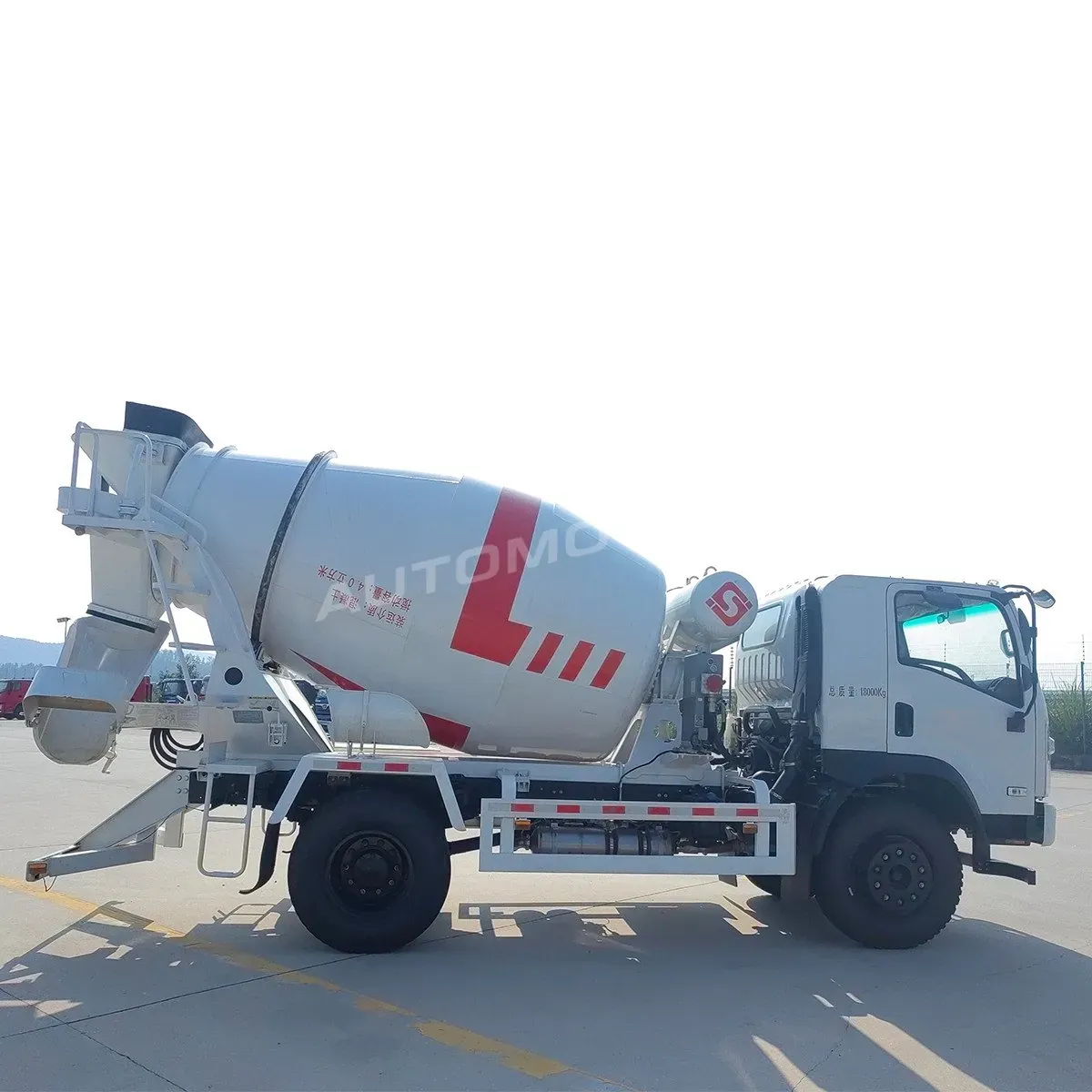 Tri-Ring 4×2 Concrete Mixer Truck, listing photo 3 of 8