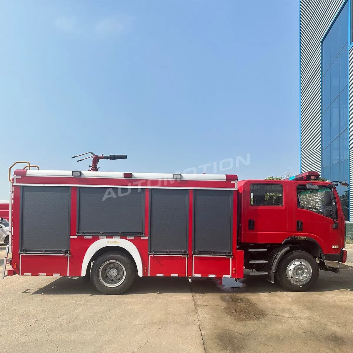 Tri-Ring 4×2 Fire Truck, listing photo 4 of 7
