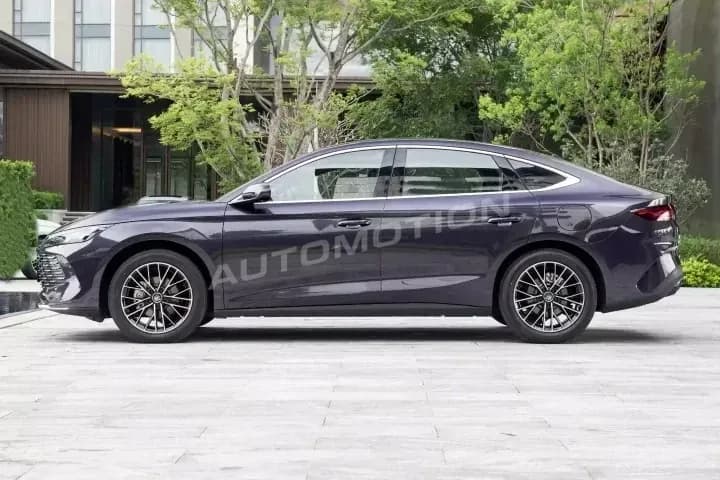 BYD Qin L DM-i, listing photo 3 of 14
