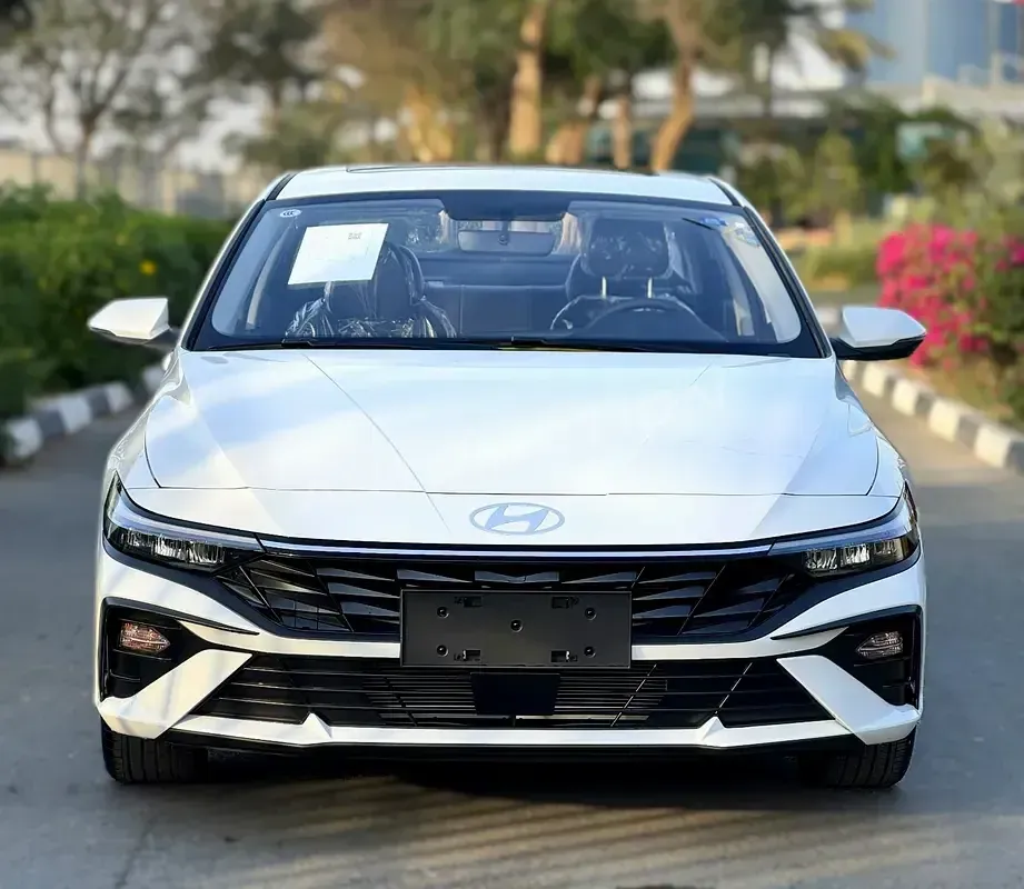 Hyundai Elantra, listing photo 2 of 9