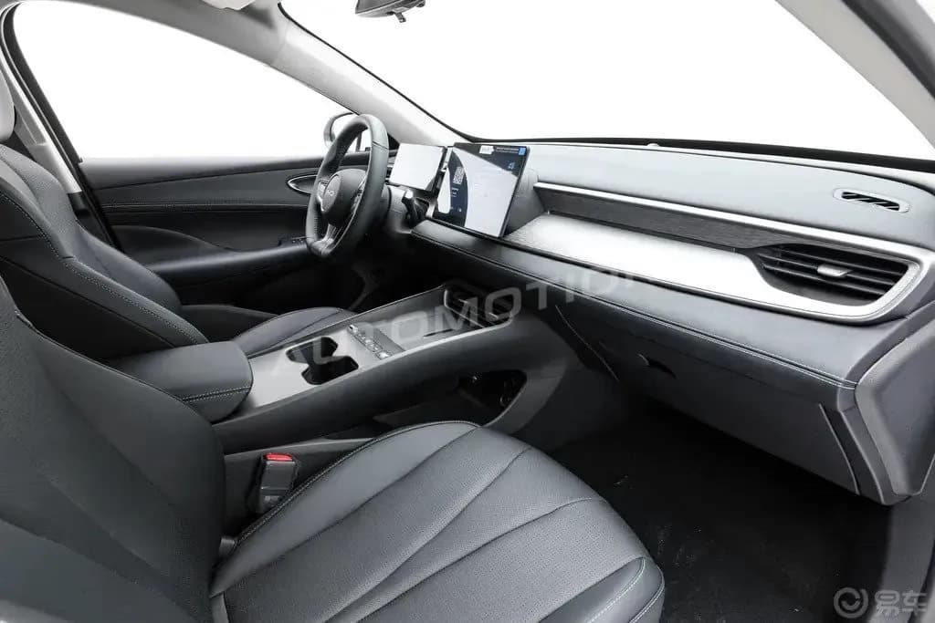 BYD Seal 05 DM-i, listing photo 24 of 28