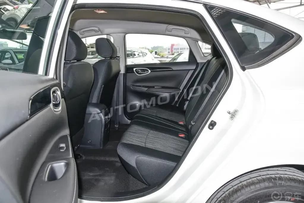 Nissan Sylphy, listing photo 13 of 14