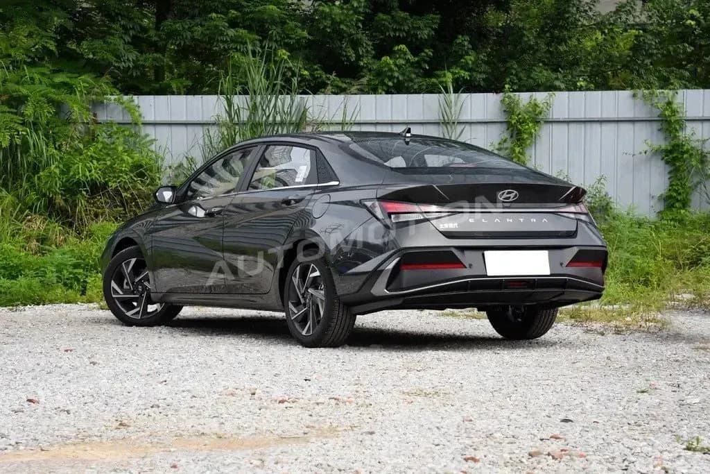 Hyundai Elantra GLX, listing photo 6 of 14
