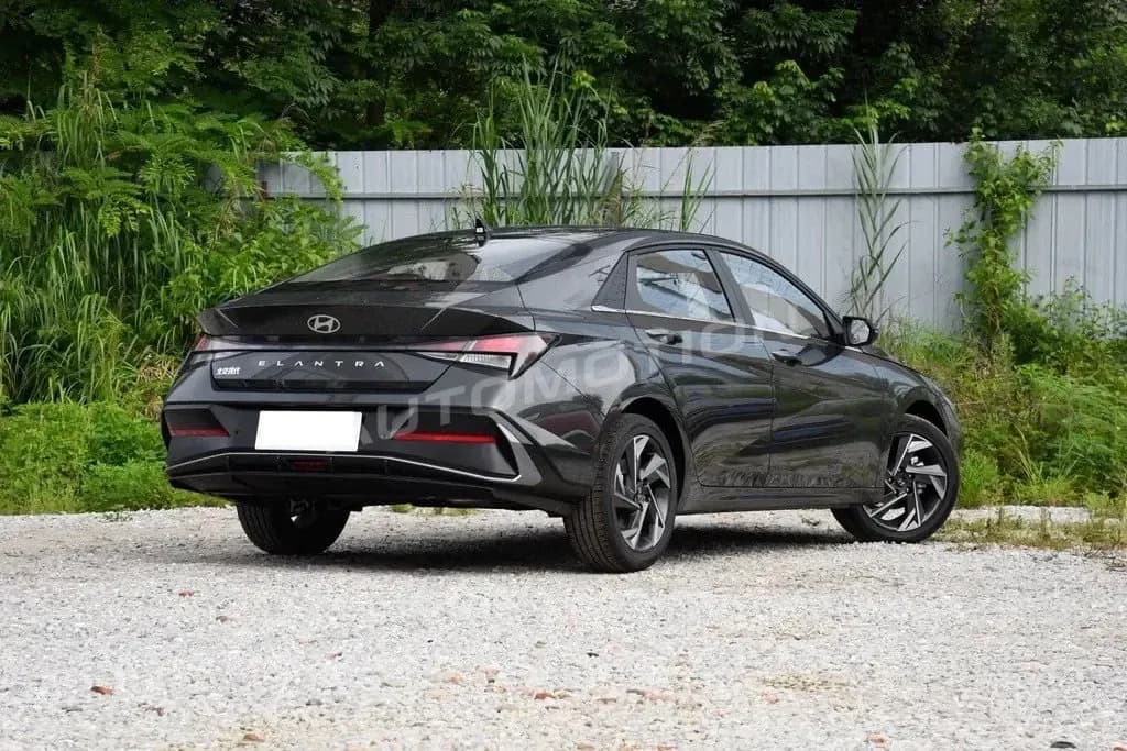 Hyundai Elantra GLX, listing photo 5 of 14