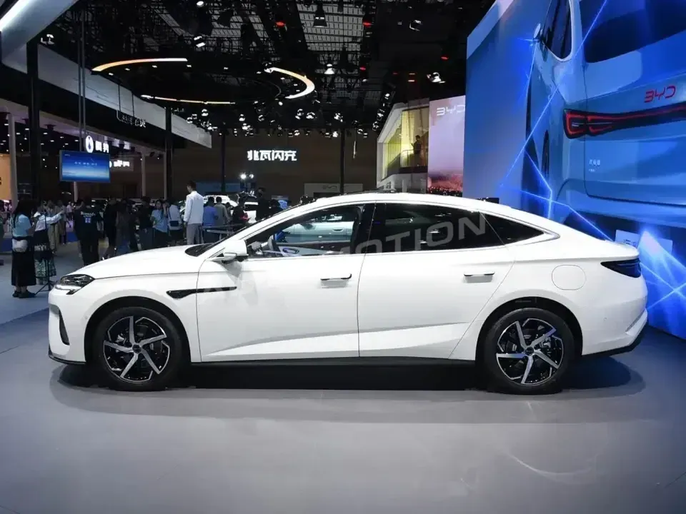 BYD Seal 07 DM-i, listing photo 6 of 9
