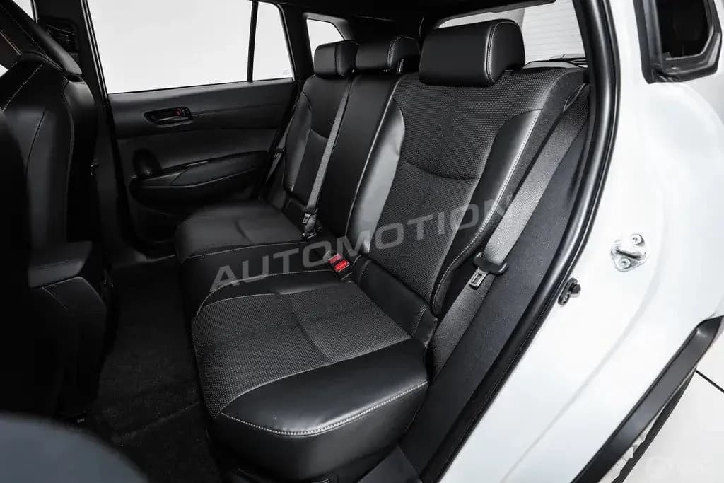 Toyota Corolla Cross HEV, listing photo 14 of 15