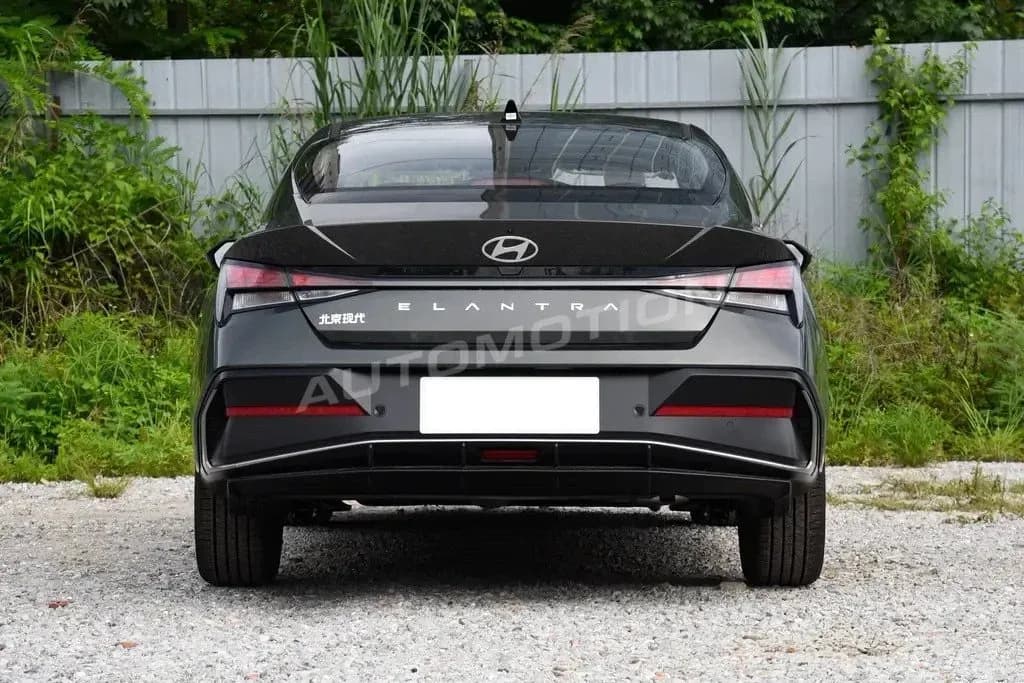 Hyundai Elantra GLX, listing photo 7 of 14