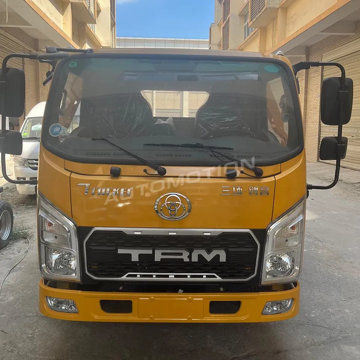 Tri-Ring 4×2 Road Clearance Truck, listing photo 3 of 8