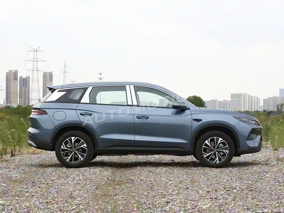 BYD Song Pro DM-i, listing photo 3 of 5
