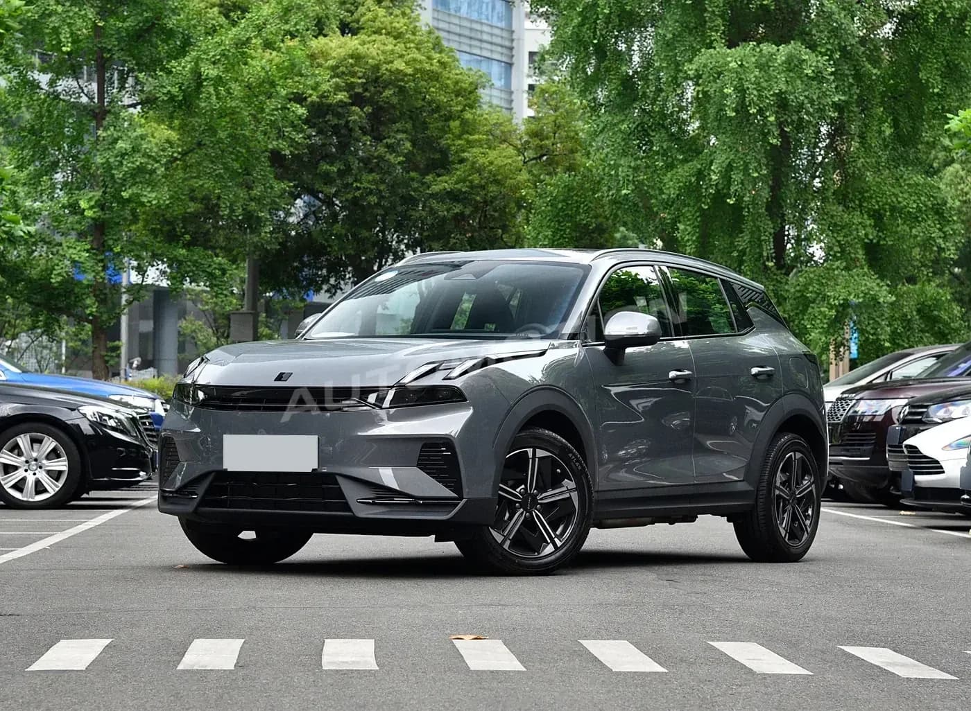 Lynk & Co 06 EM-P, listing photo