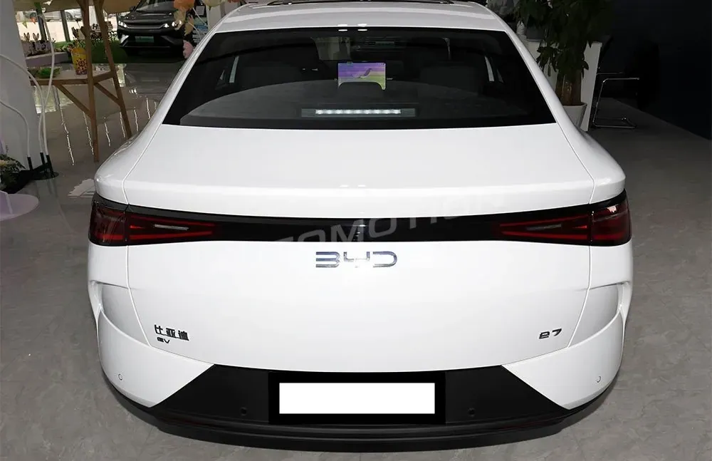 BYD e7, listing photo 4 of 8
