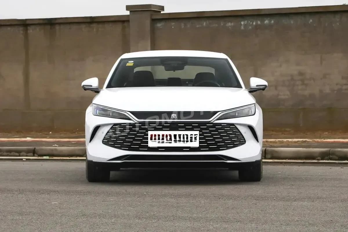 BYD Qin L DM, listing photo 2 of 7