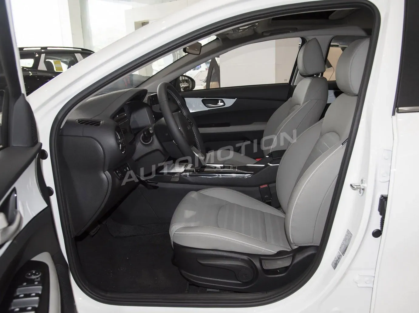 Kia K3, listing photo 11 of 22