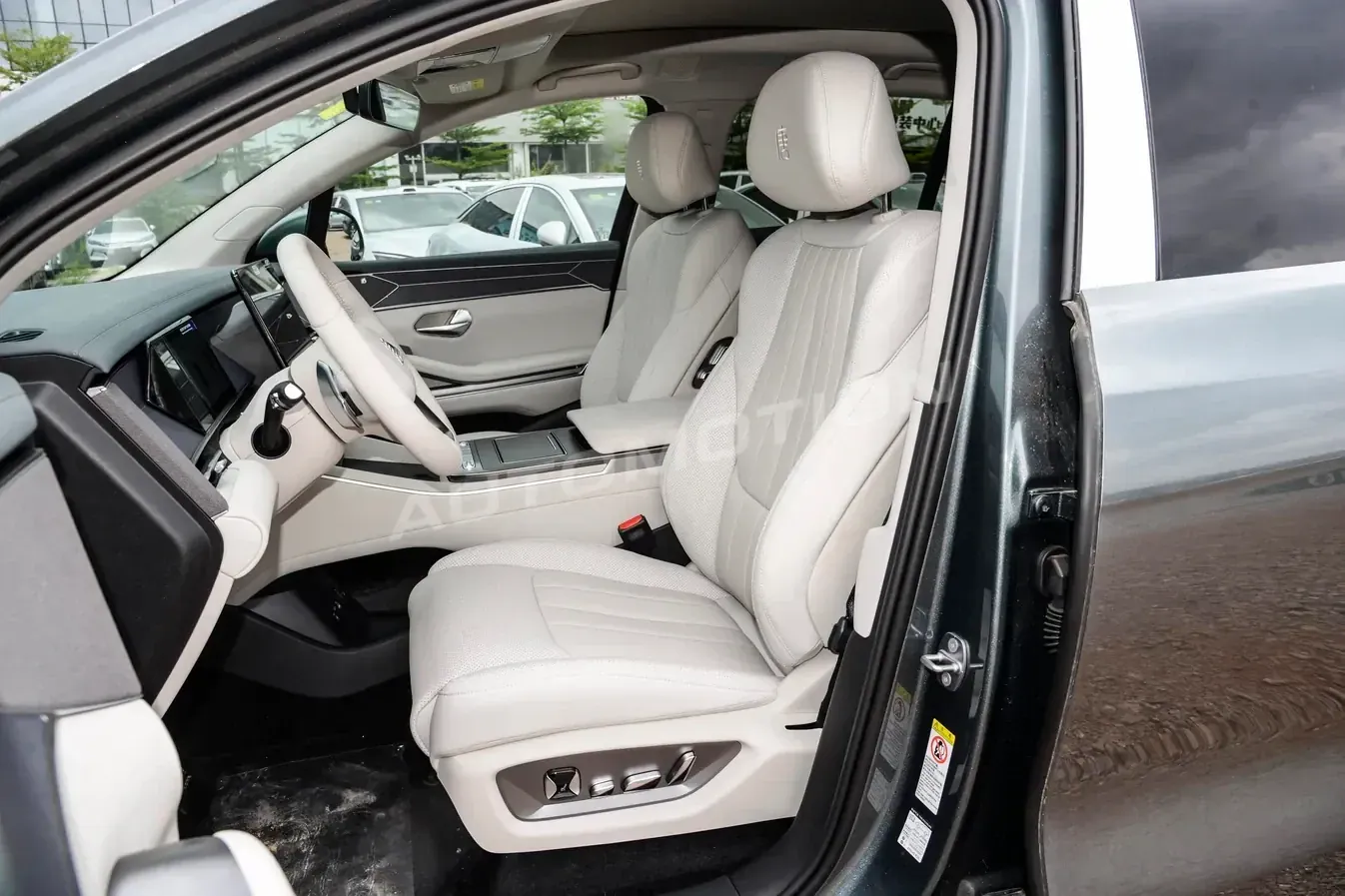 BYD Tang L, listing photo 7 of 8