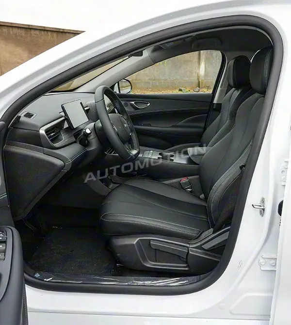 BYD Seal 05 DM-i, listing photo 7 of 28