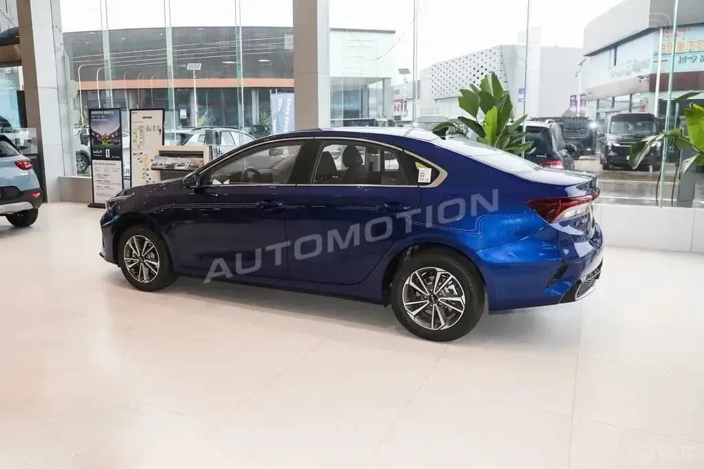 Kia K3, listing photo 14 of 22