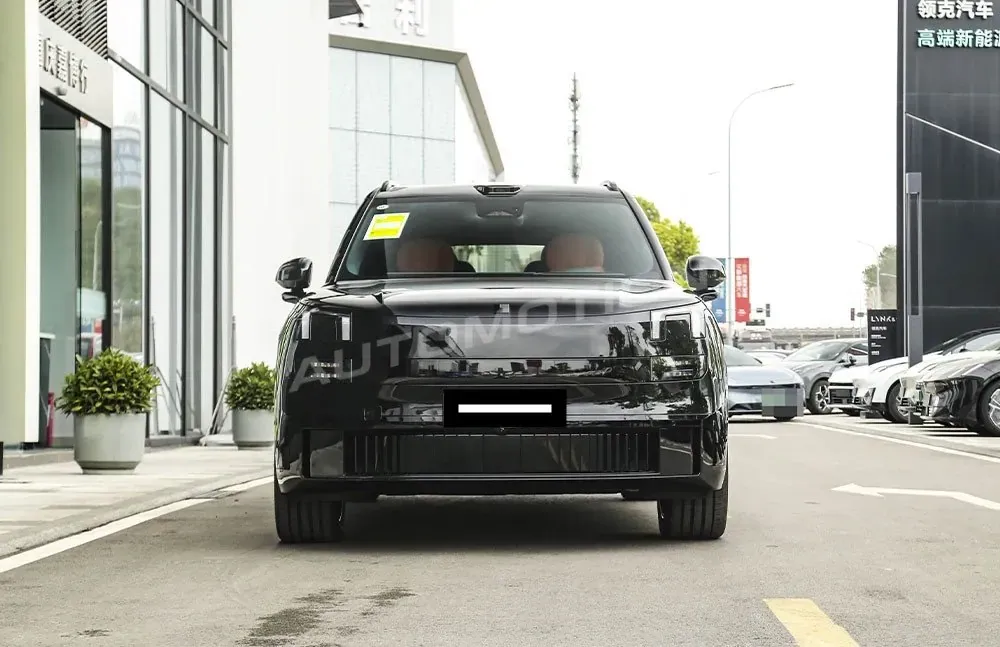 Lynk & Co 900, listing photo 2 of 9