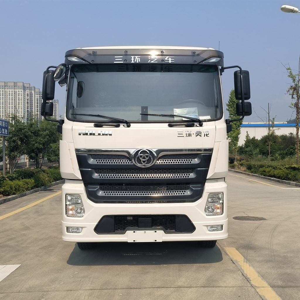 Tri-Ring 6×4 Electric Tractor Truck - Image 3