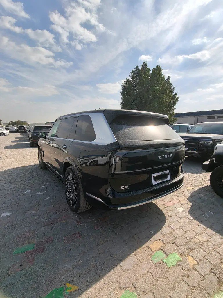 2025 Zeekr 9X Ultra - Image 6