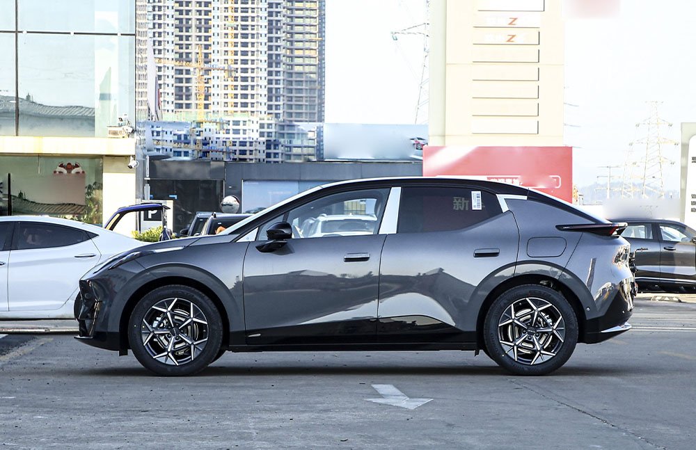 Lynk & Co Z20 - Image 4