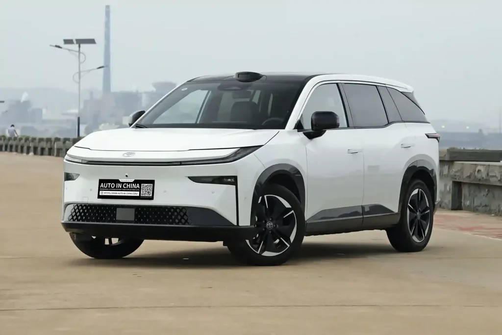 2025 Toyota bZ3X - Image 8