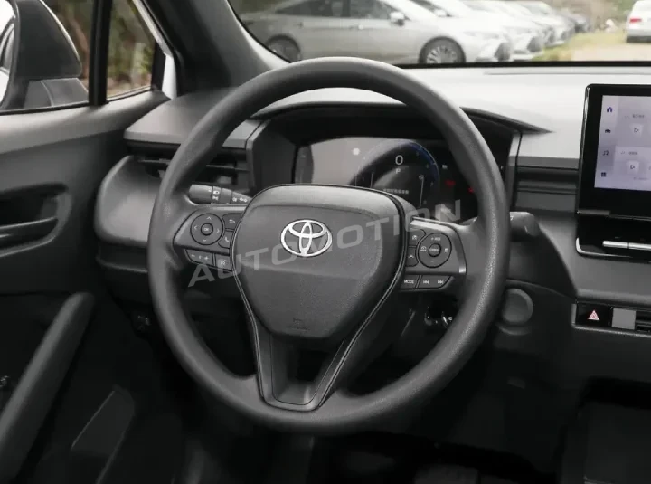 Toyota Corolla Cross - Image 10