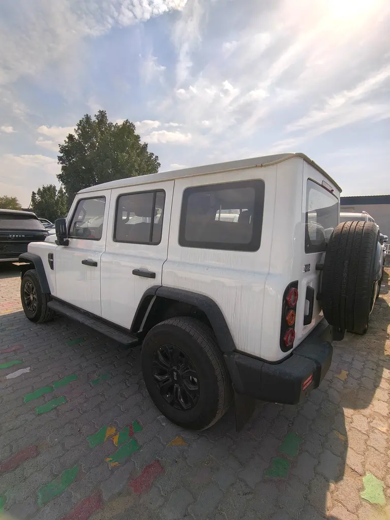 2025 212 T01 - Image 4