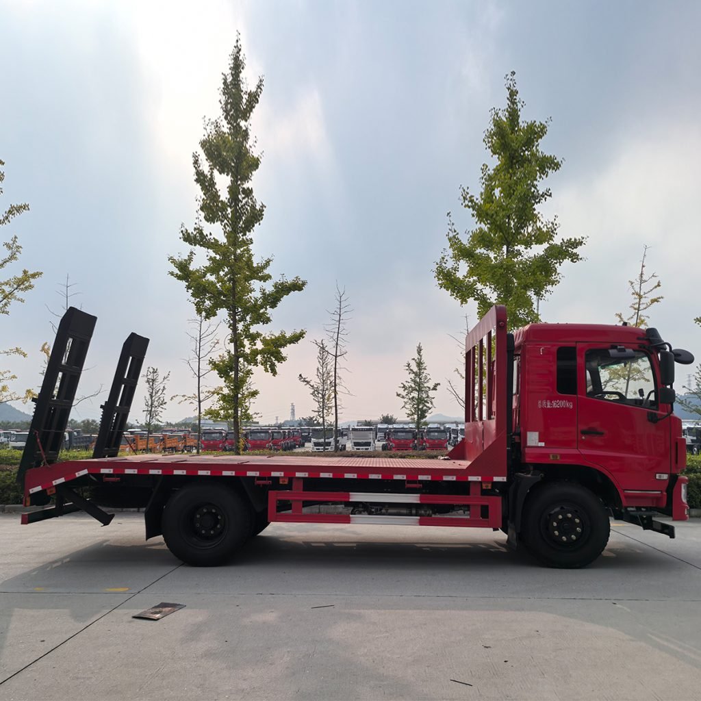 Tri-Ring 4×2 Flatbed Transportation Truck - Image 5