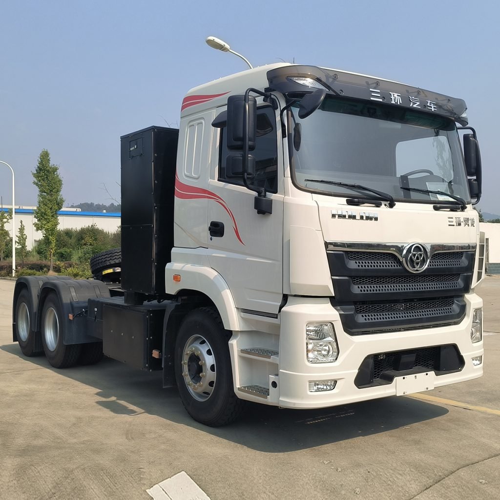 Tri-Ring 6×4 Electric Tractor Truck - Image 2