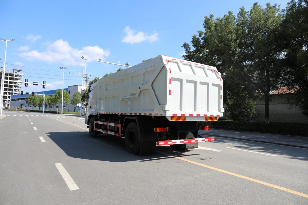Tri-Ring 4×2 Electric Box Garbage Truck - Image 7