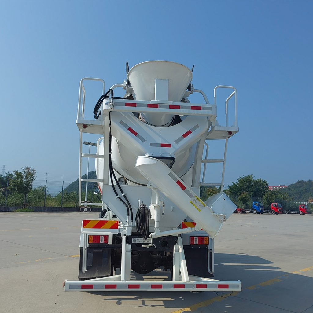 Tri-Ring 4×2 Concrete Mixer Truck - Image 9