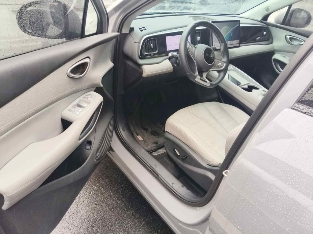 2025 BYD Sealion 05 - Image 13