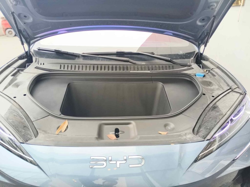 2025 BYD Sealion 7 - Image 4