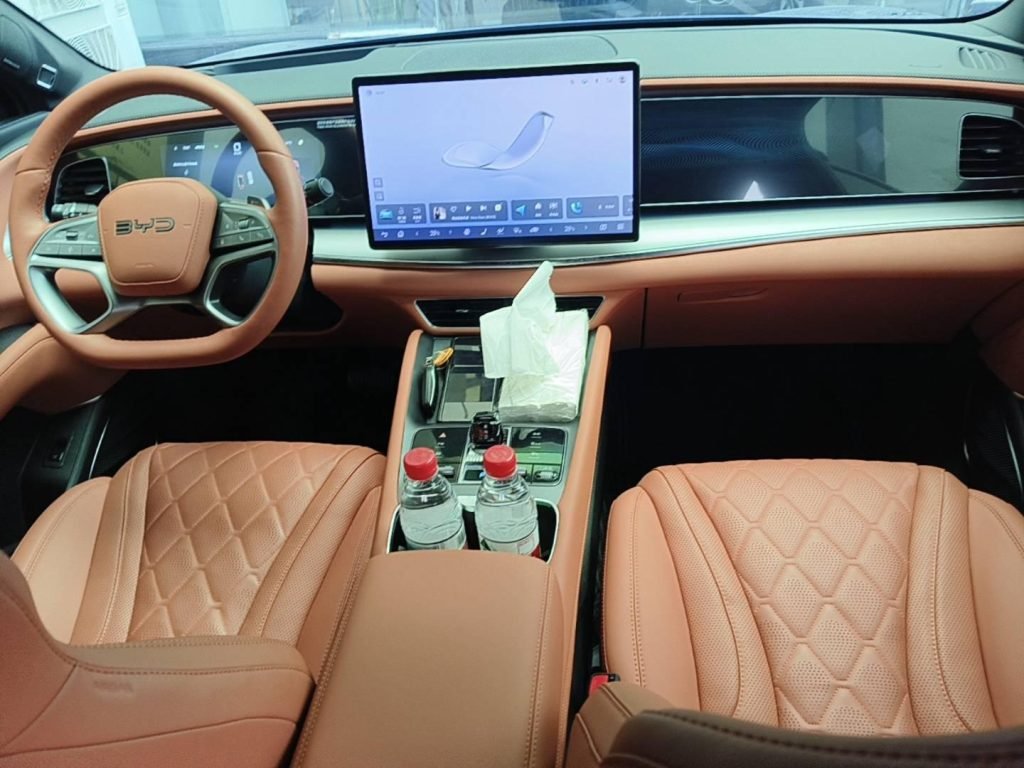 2025 BYD Sealion 7 - Image 14