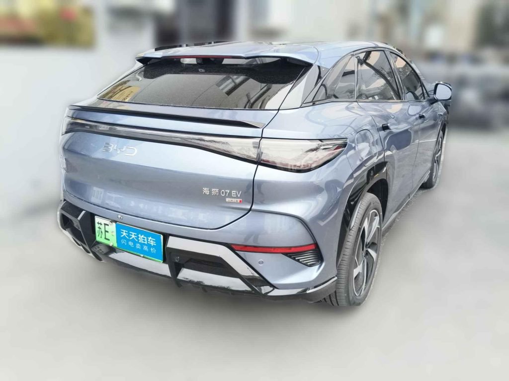 2025 BYD Sealion 7 - Image 3