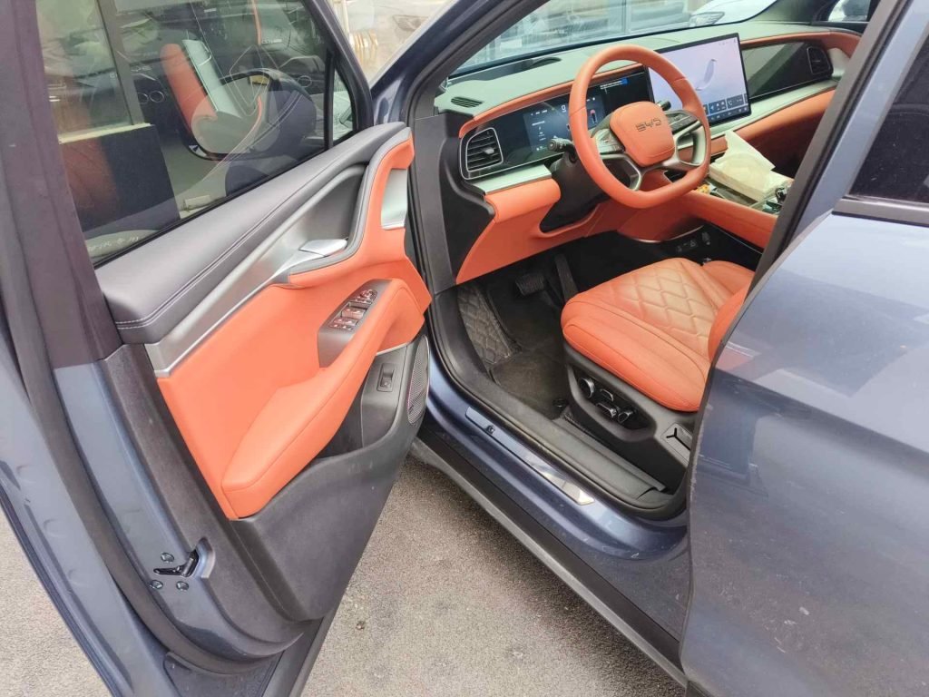 2025 BYD Sealion 7 - Image 13