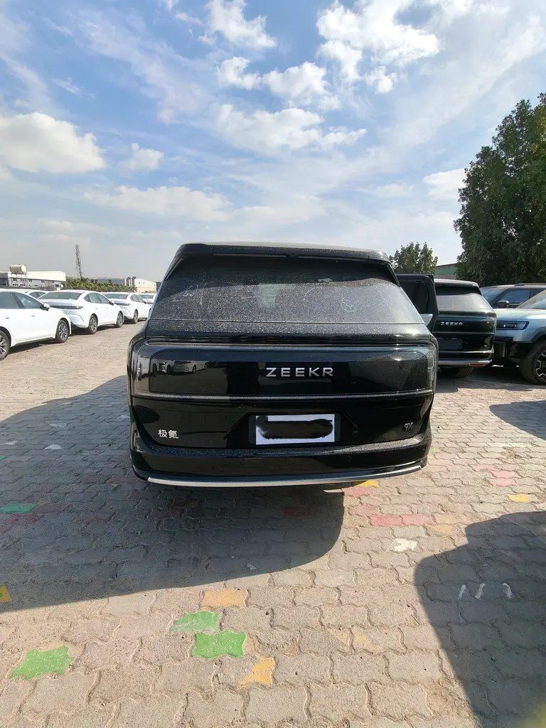 2025 Zeekr 9X Ultra - Image 4