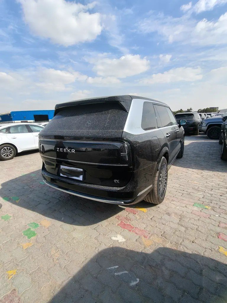 2025 Zeekr 9X Ultra - Image 8