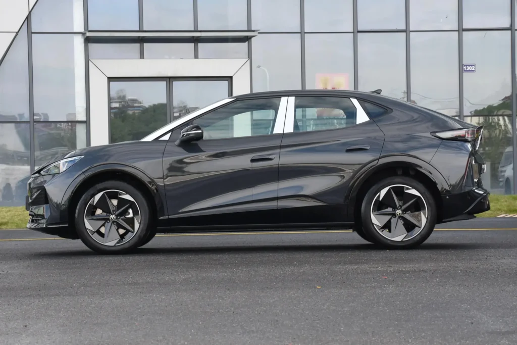 2025 Volkswagen ID.Unyx 06 Pure - Image 5
